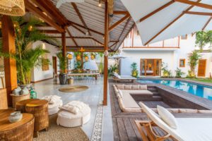 real-estate-luxury-villa-vacation